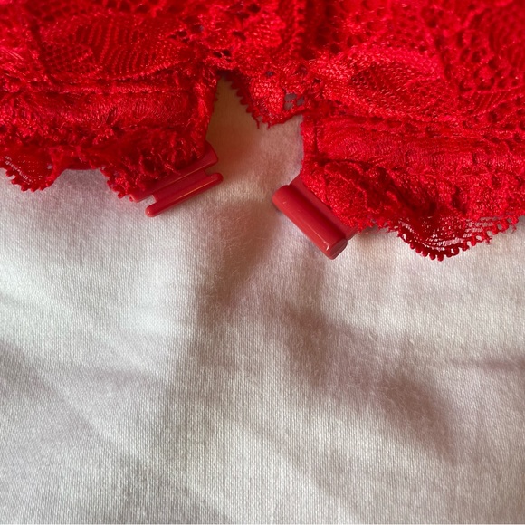 PINK Front Clasp Push-up Bra - Picture 7 of 7